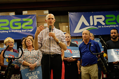 Governor Rick Scott on the factory floor