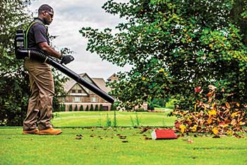 Battery-powered blower (Photo: Greenworks Commercial) 