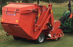 Super 600 collecting leaves (Photo: Wiedenmann North America)