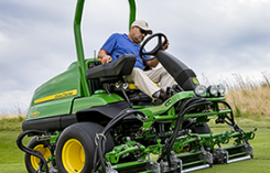 John Deere 6000A PrecisionCut (Photo: John Deere)