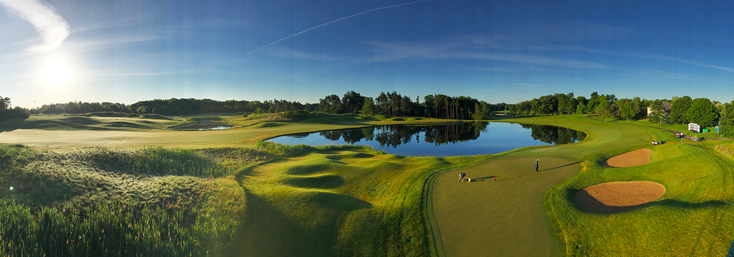 Photo: The Ivanhoe Club