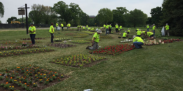 National Golf Day volunteers at Floral Library (Photo: Golfdom Staff)