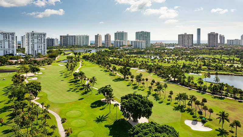 Ocean view of JW Mariott Miami Turnberry Resort & Spa Photo: JW Marriott Miami Turnberry Resort & Spa