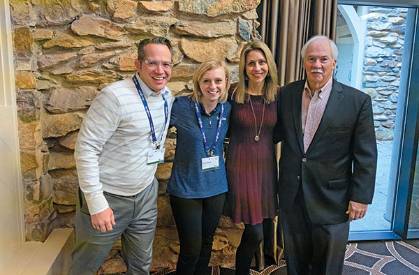 Christina Herrick and SBI attendees (Photo: Golfdom Staff)