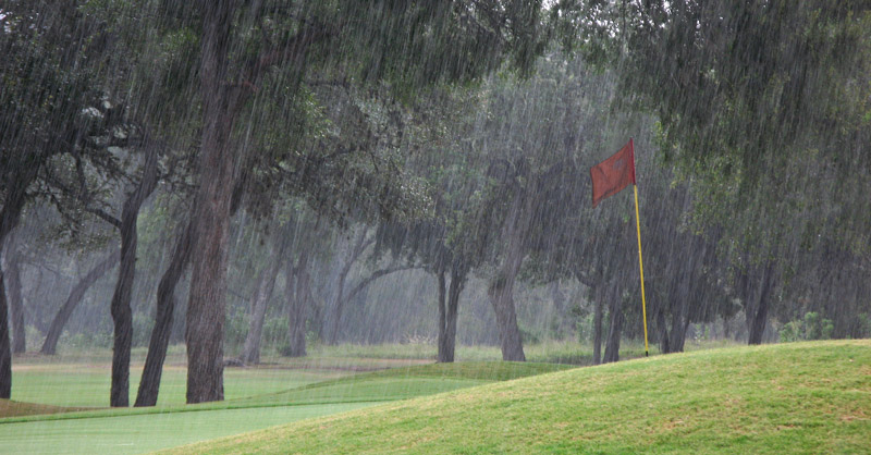 Golf greens in the rain (Photo: dlanier/E+/Getty Images)