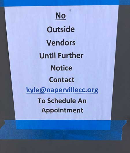 A sign at Naperville Country Club discourages outside vendors from entering the facility. (Photo: Naperville CC)