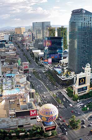 Las Vegas skyline (Photo: Golfdom Staff)