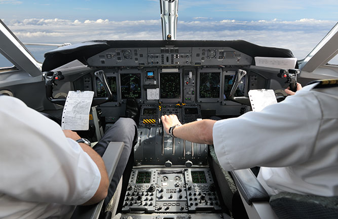 Co-pilots on a plane (Photo: 4FR / E+ / Getty Images Plus)