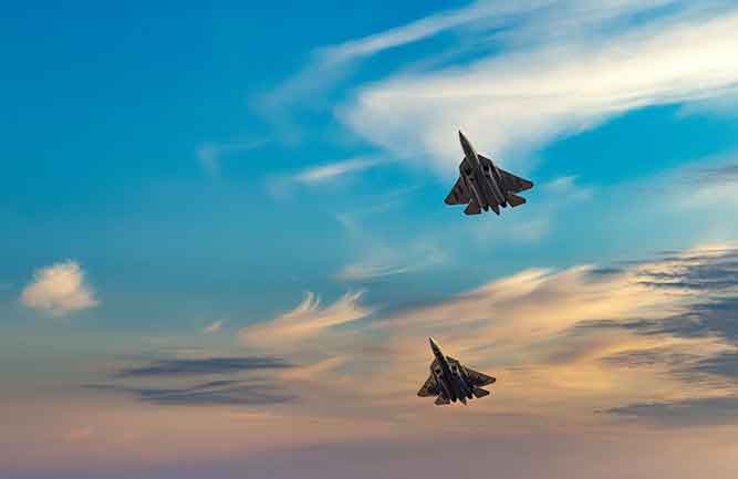 Jets in the sky (Photo: Sergey_Fedoskin / iStock / Getty Images / Getty Images Plus)