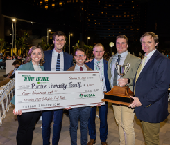 The 2022 winners of the GCSAA Collegiate Turf Bowl from Purdue University (Photo: John Deere)