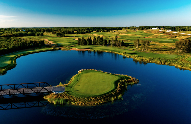 Hole No. 15 at Sweetgrass Course. (Photo courtesy of Island Resort Casino)