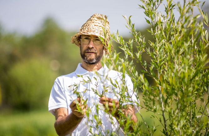 PGA Catalunya Golf and Wellness in-house biologist Oriol Dalmau. (Photo: Harold Abellan, Arxiu Images) 