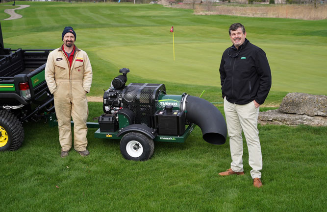 Steve Kuretsky (left) and Scott Kinkead (right). (Photo: Turfco)