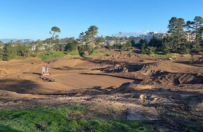 No. 13 under construction, from behind the green. (Photo: Heritage Links/Hanse Golf Design)