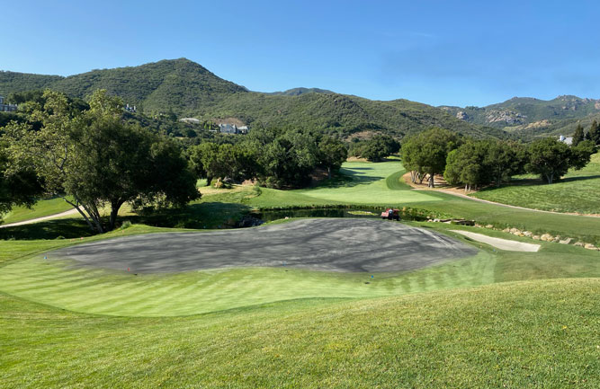 A golf course in the Southwestern U.S. applies Persist biochar to one of its greens with hopes of increasing water and nutrient retention. (Photo: V-Grid Energy Systems)