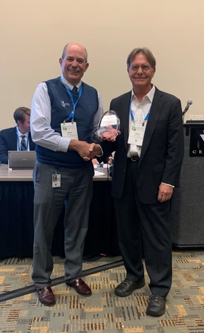 Scott Ebdon (right) receives NTEP award. (Photo: NTEP)