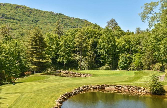 Photo:Hole 9, a 208-yard par 3 on the Championship Course at Grandfather G&CC. (Photo: Bobby Weed Golf Design)