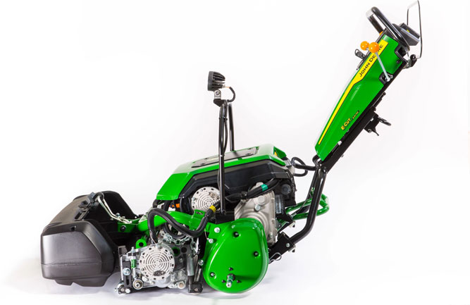 The 185 E-Cut Electric walk greens mower (Photo: John Deere)