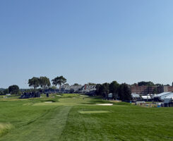 The approach into the 18th hole, what architect Gil Hanse referred to as the quintessential closing golf hole in American championship golf. (Photo: Golfdom staff)