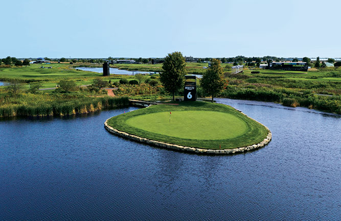 Hole 15, a par 3 with a tricky island green, is the signature hole of Bolingbrook Golf Club. (Photo: Bolingbrook Golf Club)