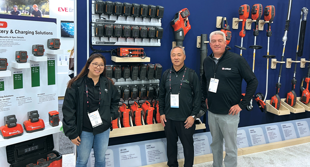TOWA’s triumph: TOWA Tools recently formed a partnership with equipment behemoth Husqvarna to provide the company with a universal battery charging platform. Karissa Ogawa and Richard Ogawa commemorate the occasion with their favorite industry editor. (Photo: Golfdom staff)
